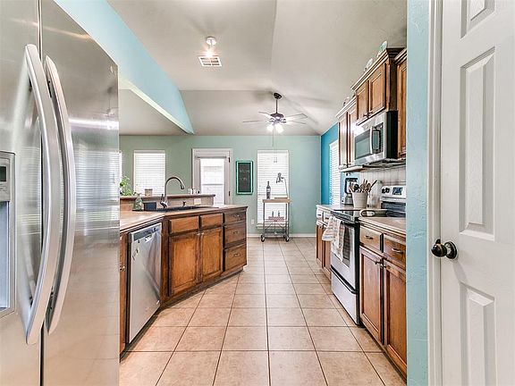 4th image of 1536 NW 123rd St