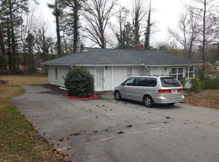 115 Mansell Cir, Roswell, GA 30075
