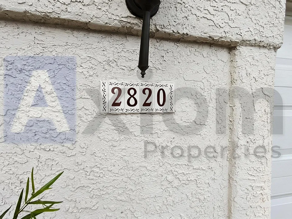 2820 W Camino De La Joya