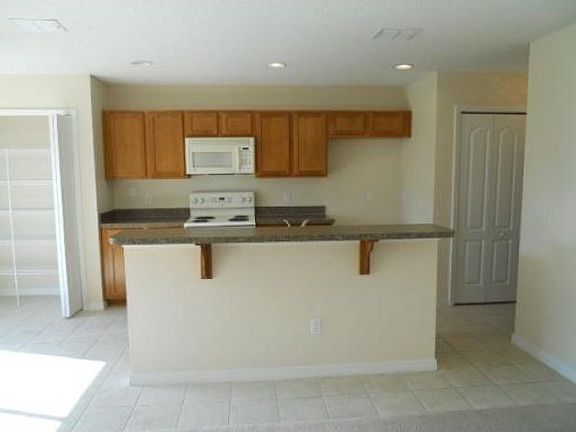 2nd image of 1819 Portcastle Cir