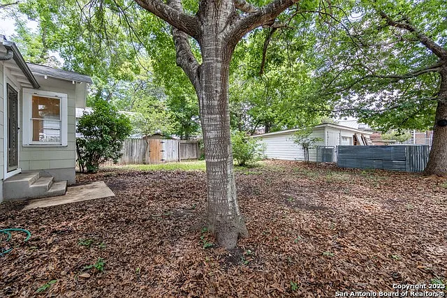465 S Guenther Ave — Photo 14