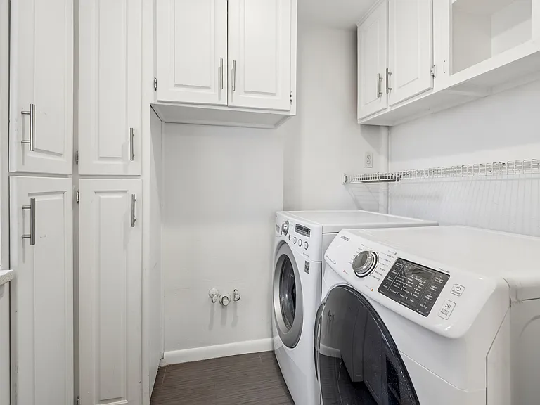 5929 Canterview Dr — Photo 36