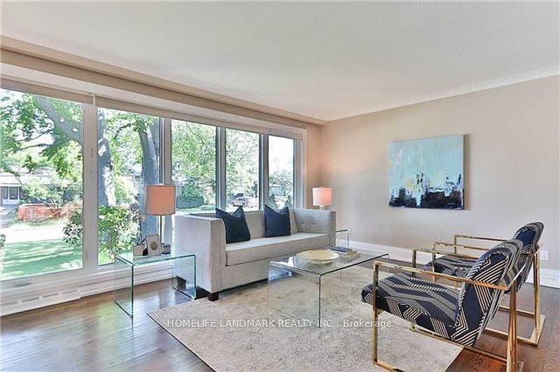 Toronto House for rent - 3 Bedrooms — photo 2