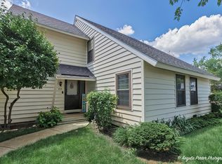 653 Mitchell Ct, Gurnee, IL 60031