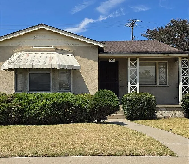787 W Markland Dr — Photo 2