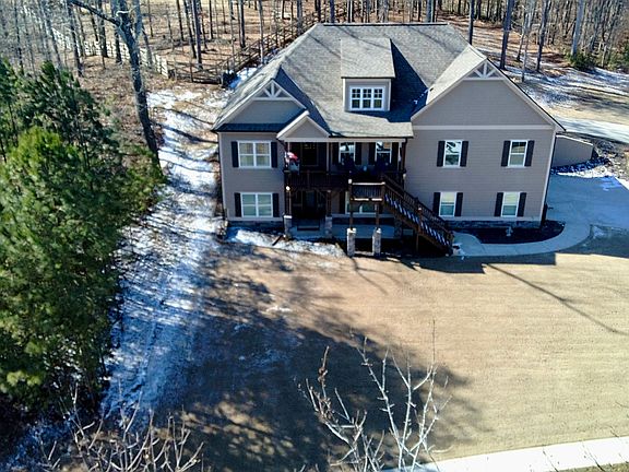 3rd image of 143 Spring Lake Trl