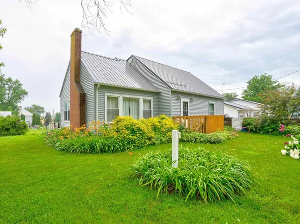 205 Highway 22, Kinross, IA 52335