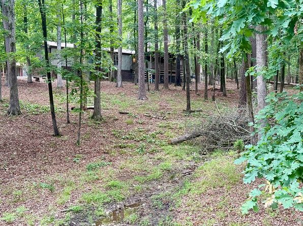 33 Hidden Hills Ln