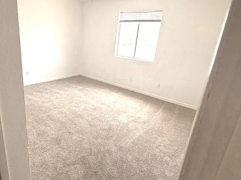 1504 E 29th Ave #2 — Photo 8