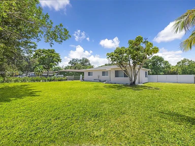 14120 NW 2nd Ave — Photo 31