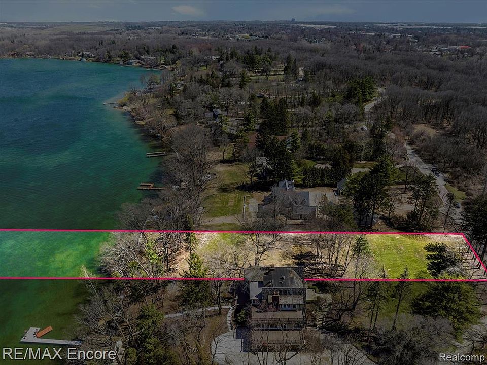 940 Lake Angelus Shrs, Lake Angelus, MI 48326 MLS 20230027209 Zillow