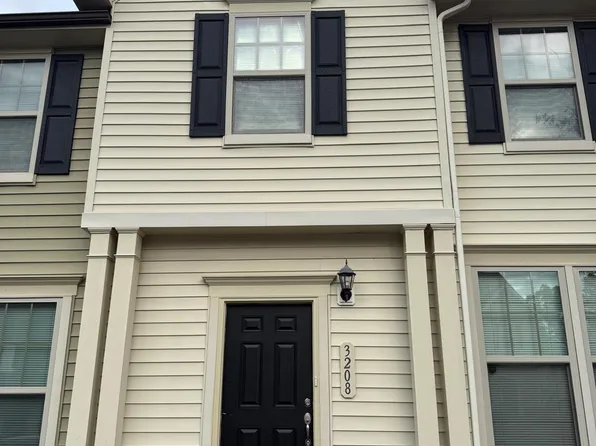 3208 Warm Springs Ln, Raleigh, NC 27610