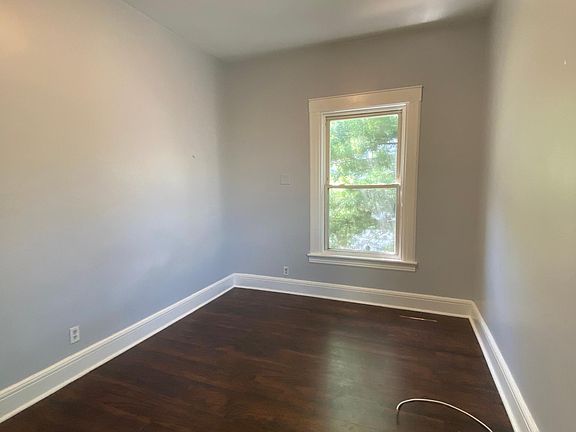 2nd image of 209 Jewett Ave #2