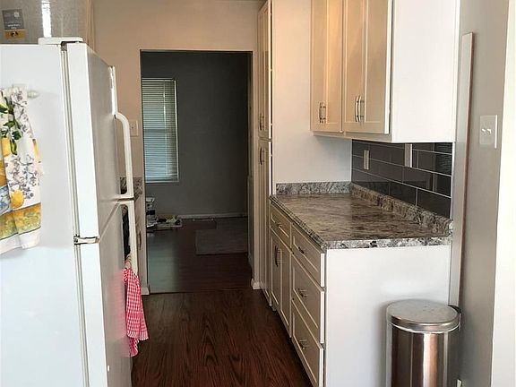 2nd image of 11040 Galaxy Dr