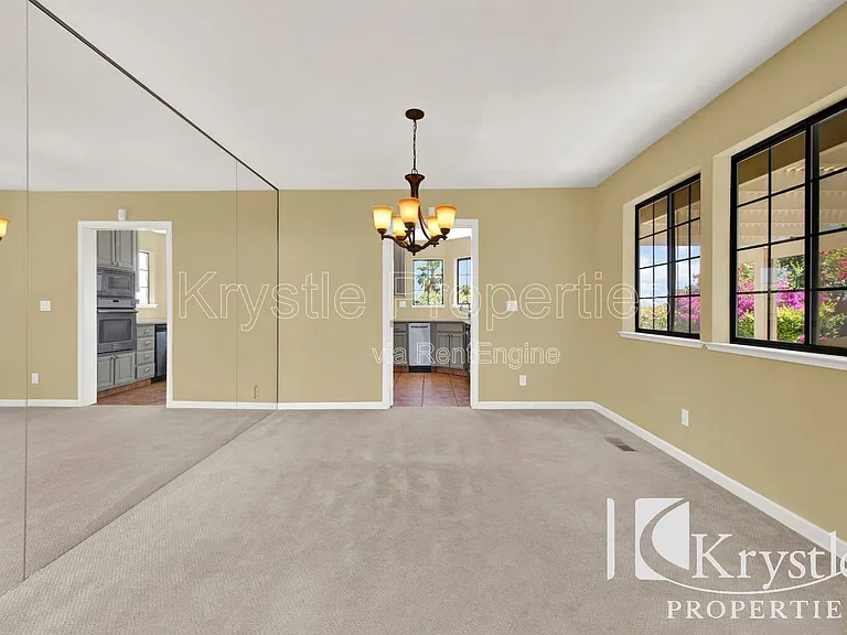152 Chesapeake Dr — Photo 11