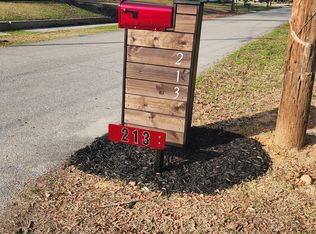 213 Witcher St, Union Point, GA 30669