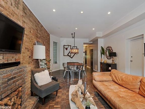 2nd image of 850 W Cornelia Ave APT 101