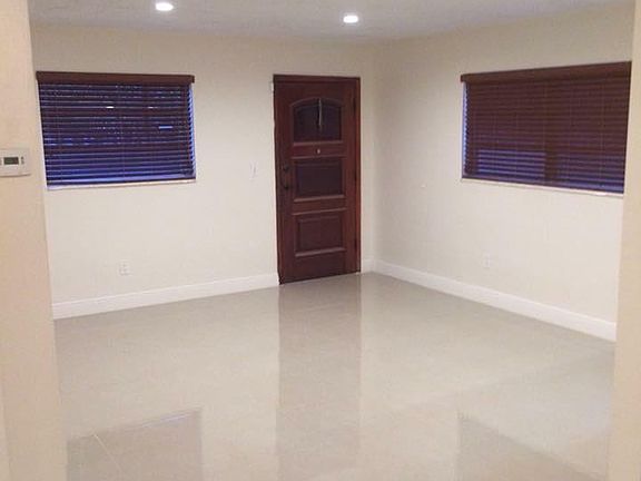 2nd image of 610 W 39th St