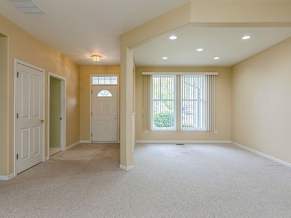 3rd image of 12789 W Kishwaukee Ln