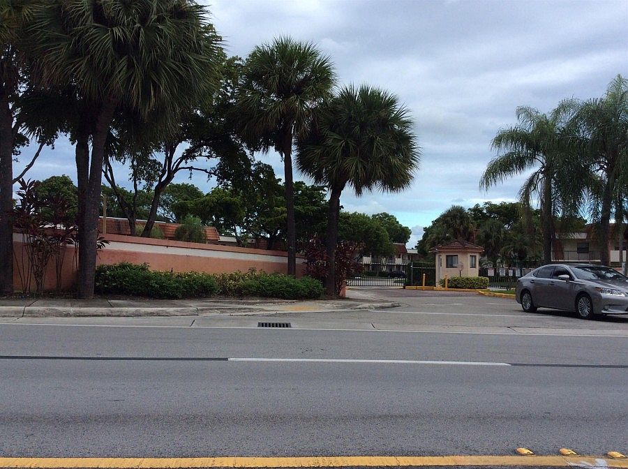 1st image of 910 NE 209th Ter #10229