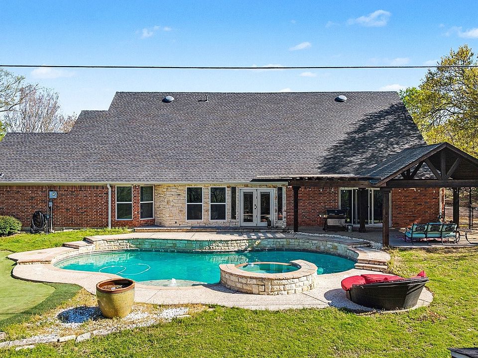 1st image of 767 Farrar Rd