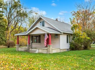 1213 Desiax Ave, Bloomfield Hills, MI 48302