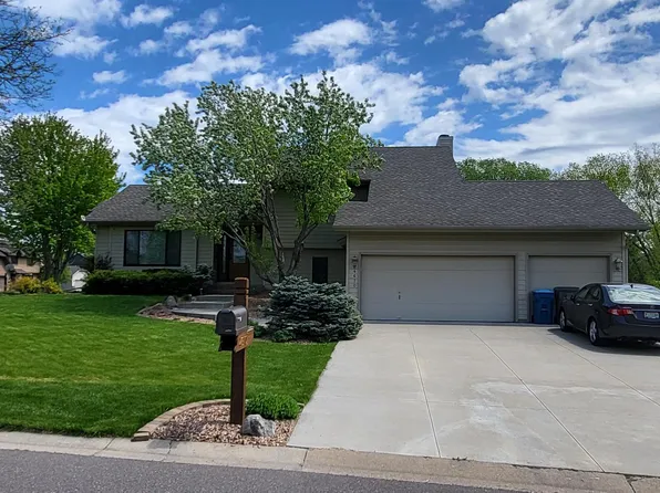 4670 Cottonwood Ln N, Plymouth, MN 55442