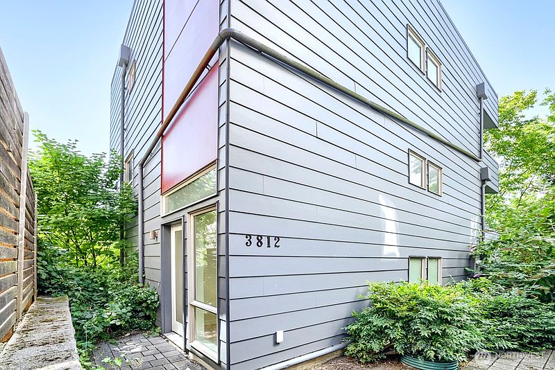 2nd image of 3812 Whitman Avenue N