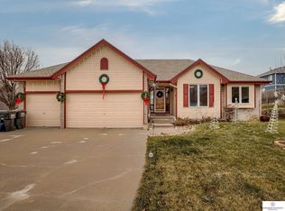 19609 Amelia Cir, Elkhorn, NE 68022