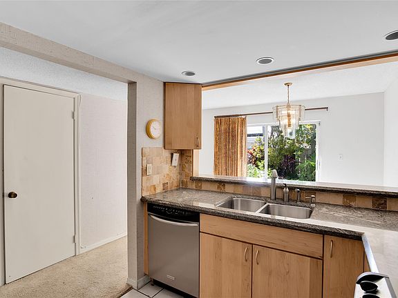 4th image of 5555 N Ocean Boulevard #39