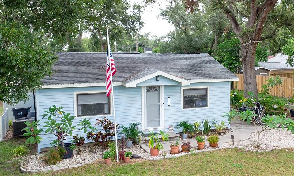 1st image of 4611 41ST AVENUE N