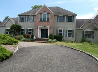 9 Morning Star Rd, Flemington, NJ 08822