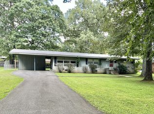 907 Westwood Dr, Tullahoma, TN 37388