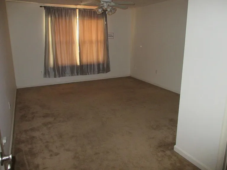 9507 Wedge Way — Photo 3