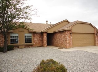 916 Western Hills Dr SE, Rio Rancho, NM 87144