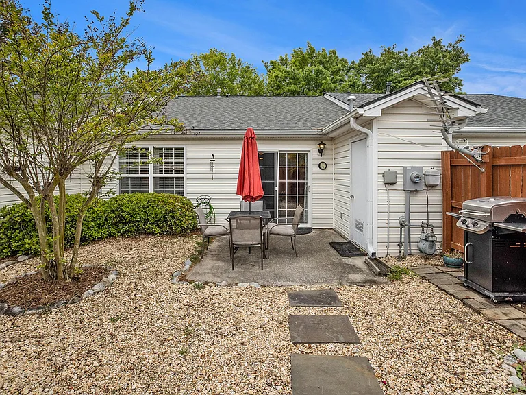 1518 Blaze Ln — Photo 22