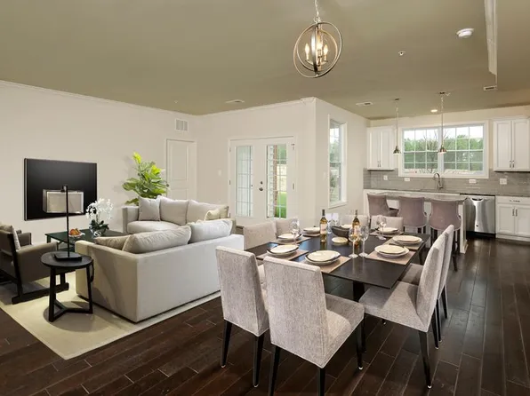 23286 Southdown Manor Ter Unit 117, Ashburn, VA 20148