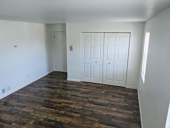 4th image of 1321 Mathews Ave #11