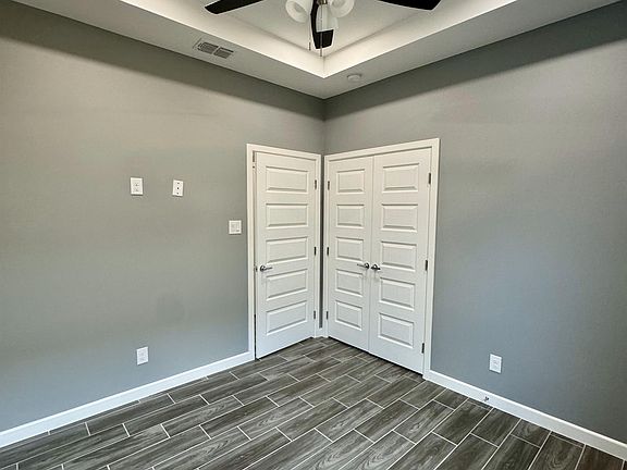 4th image of 3004 W Driftwood Ln #4