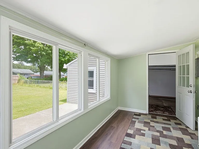 113 Kearney Ave — Photo 16