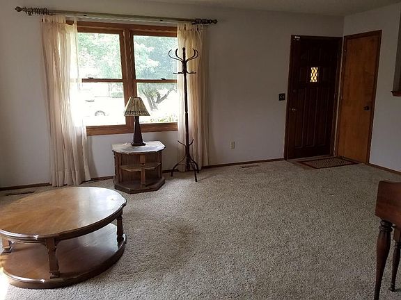 3rd image of 1023 Edgewood Dr