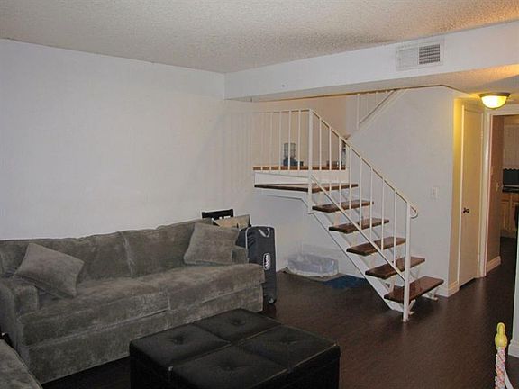 4th image of 24325 La Glorita Cir