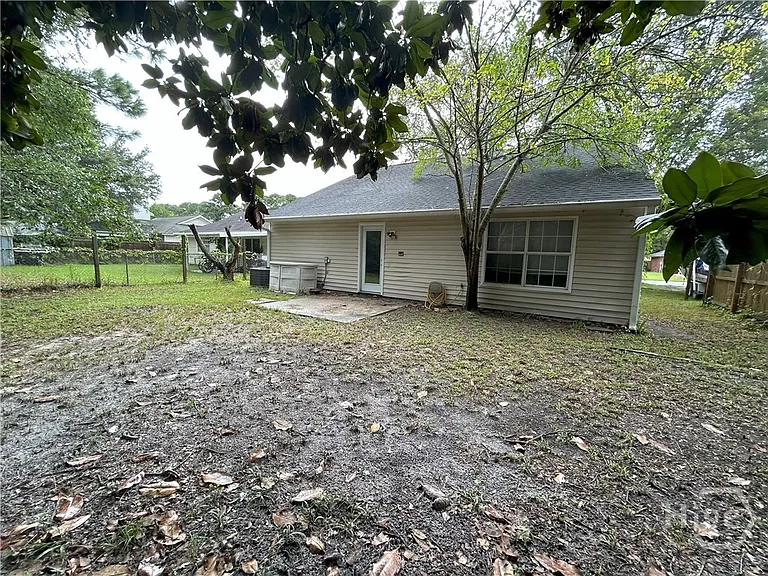 137 Ropemaker Ln — Photo 16