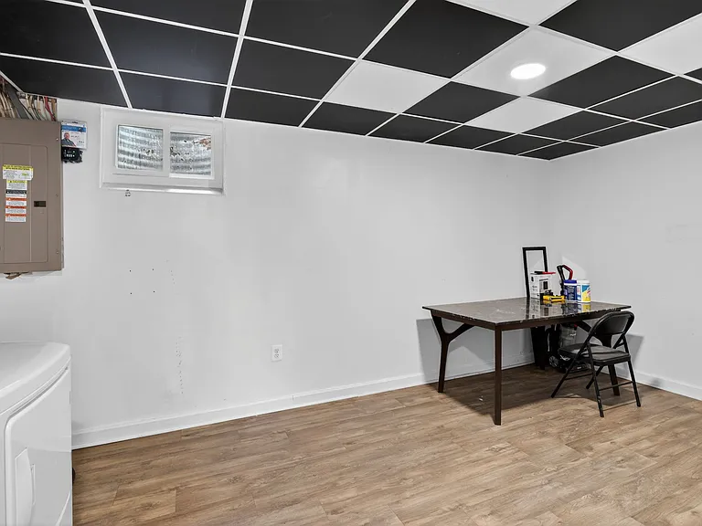 2925 Wythe Ct — Photo 24