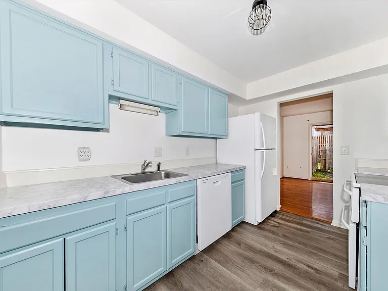 13303 Country Ridge Dr — Photo 7