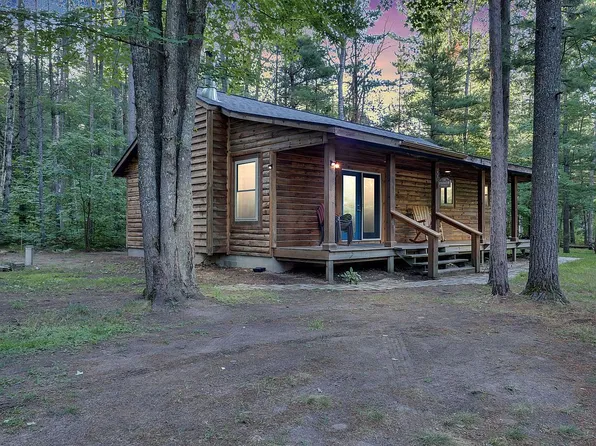 318 E Bear Lake Rd NE, Kalkaska, MI 49646