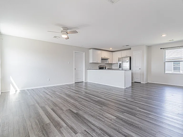 3814 Pickles Way — Photo 8