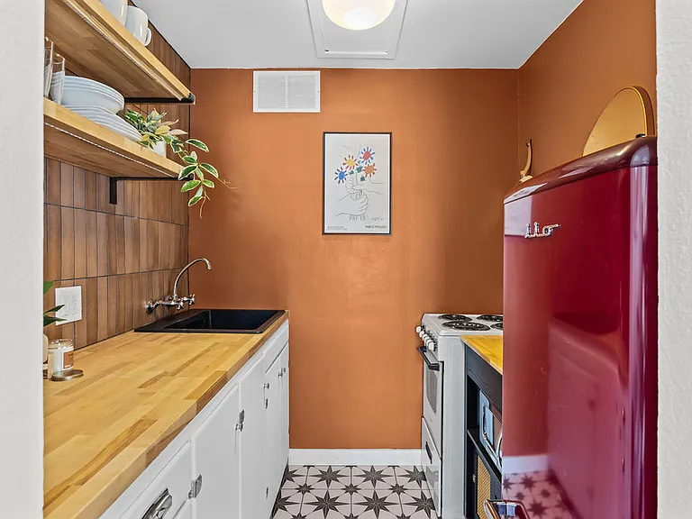 1105 W Williams St #1 — Photo 8