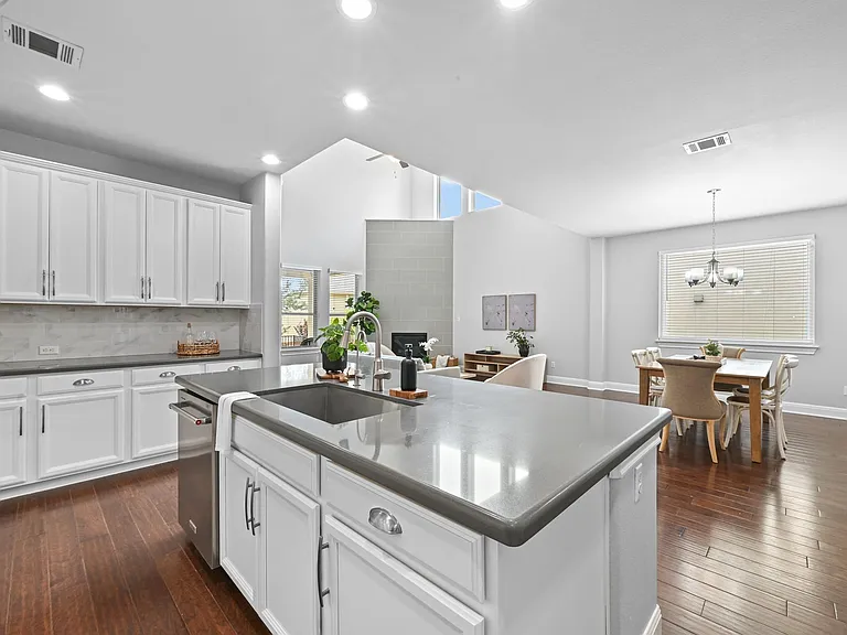 15909 Villa Frontera Dr — Photo 10
