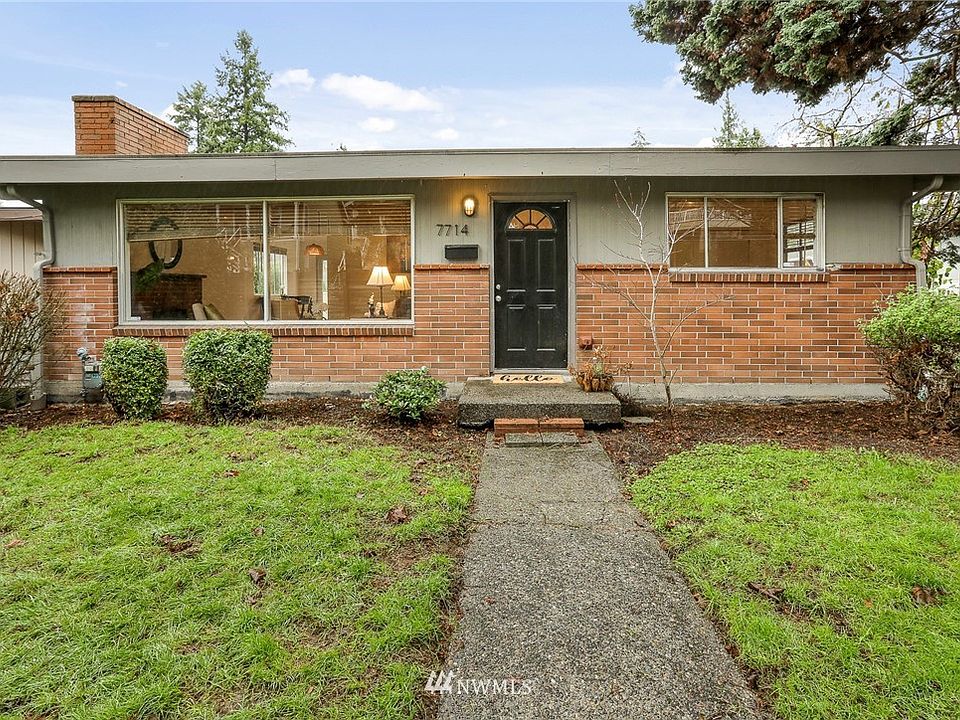 Welcome home! This Highland Park charmer features light, bright, lofted spaces throughout the upper level of this midcentury darling. 7714 18th Ave SW, Seattle, WA 98106 - NWMLS# 1870781